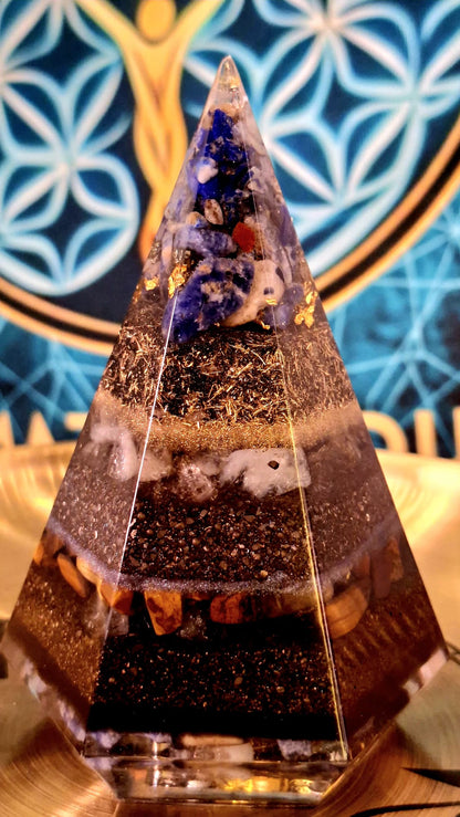 Turn orgonic cu lapis lazuli
