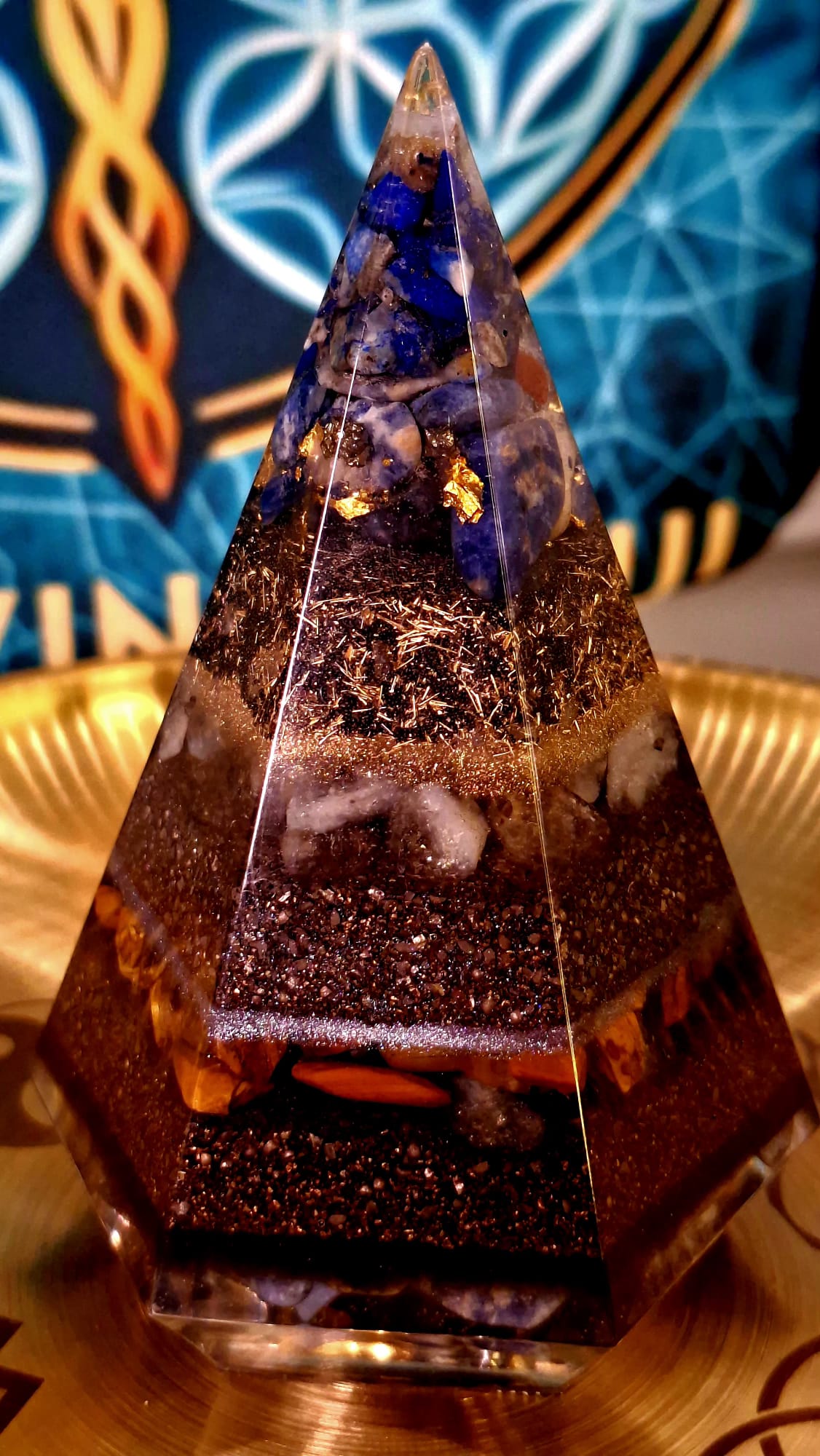 Turn orgonic cu lapis lazuli