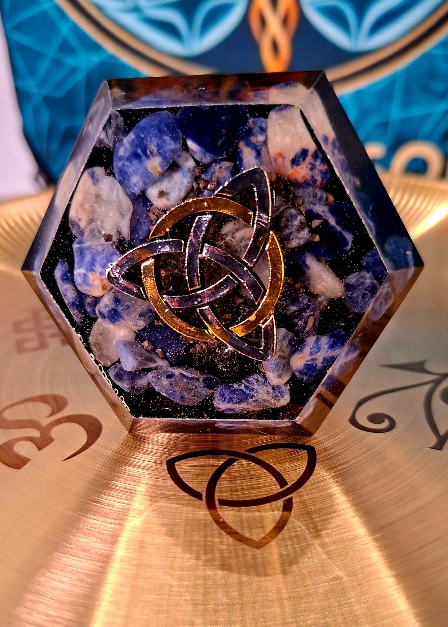 Turn orgonic cu lapis lazuli